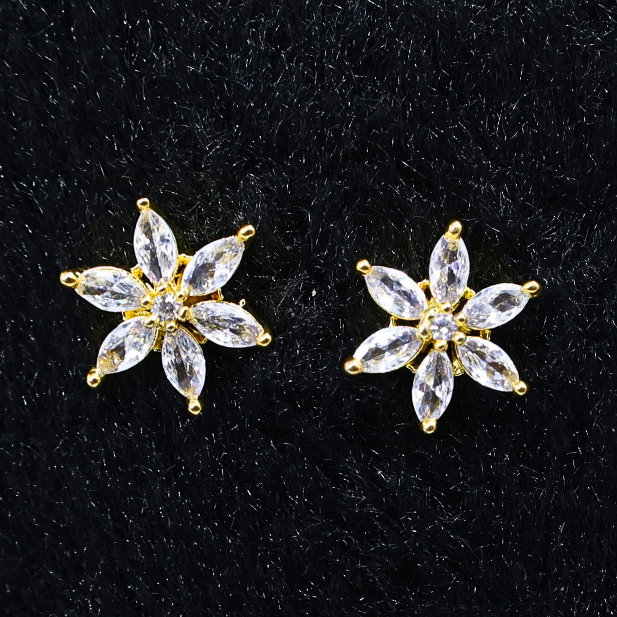 Flower-Shaped Stud Earring