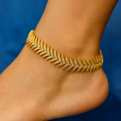 Gold-Tone Leaf Design Ethnic Anklet / Payal