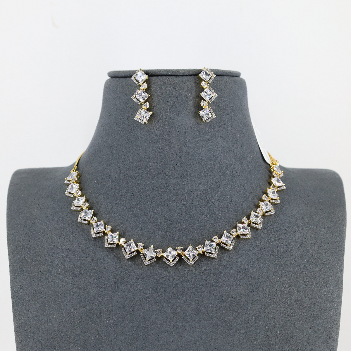 Regal Diamond-Cut Necklace Set