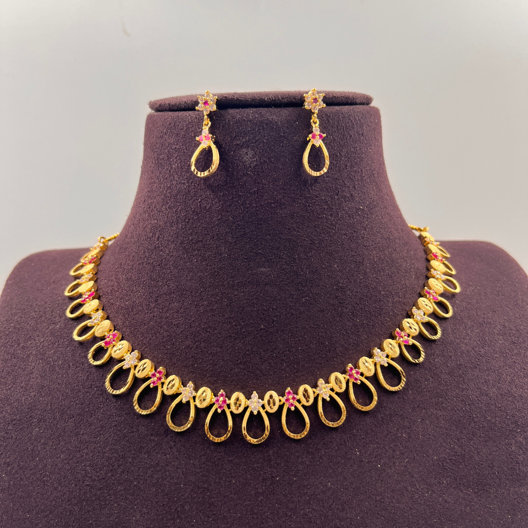Golden Loop Elegance