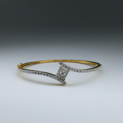 Golden Luxe Diamond Bracelet